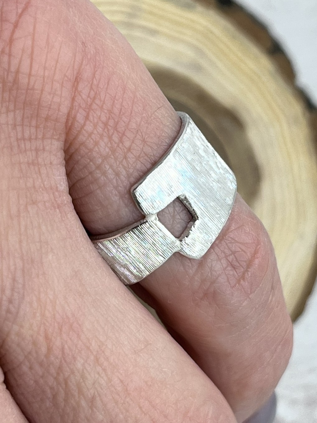 Csíkos ezüst gyűrű 