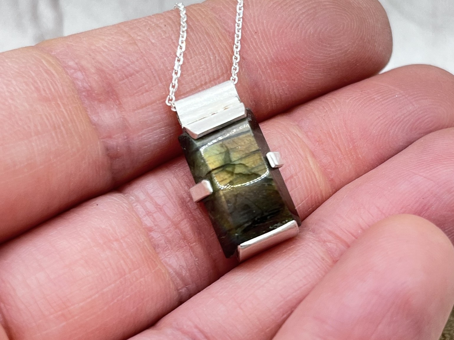 Labradorit ezüst nyaklánc 