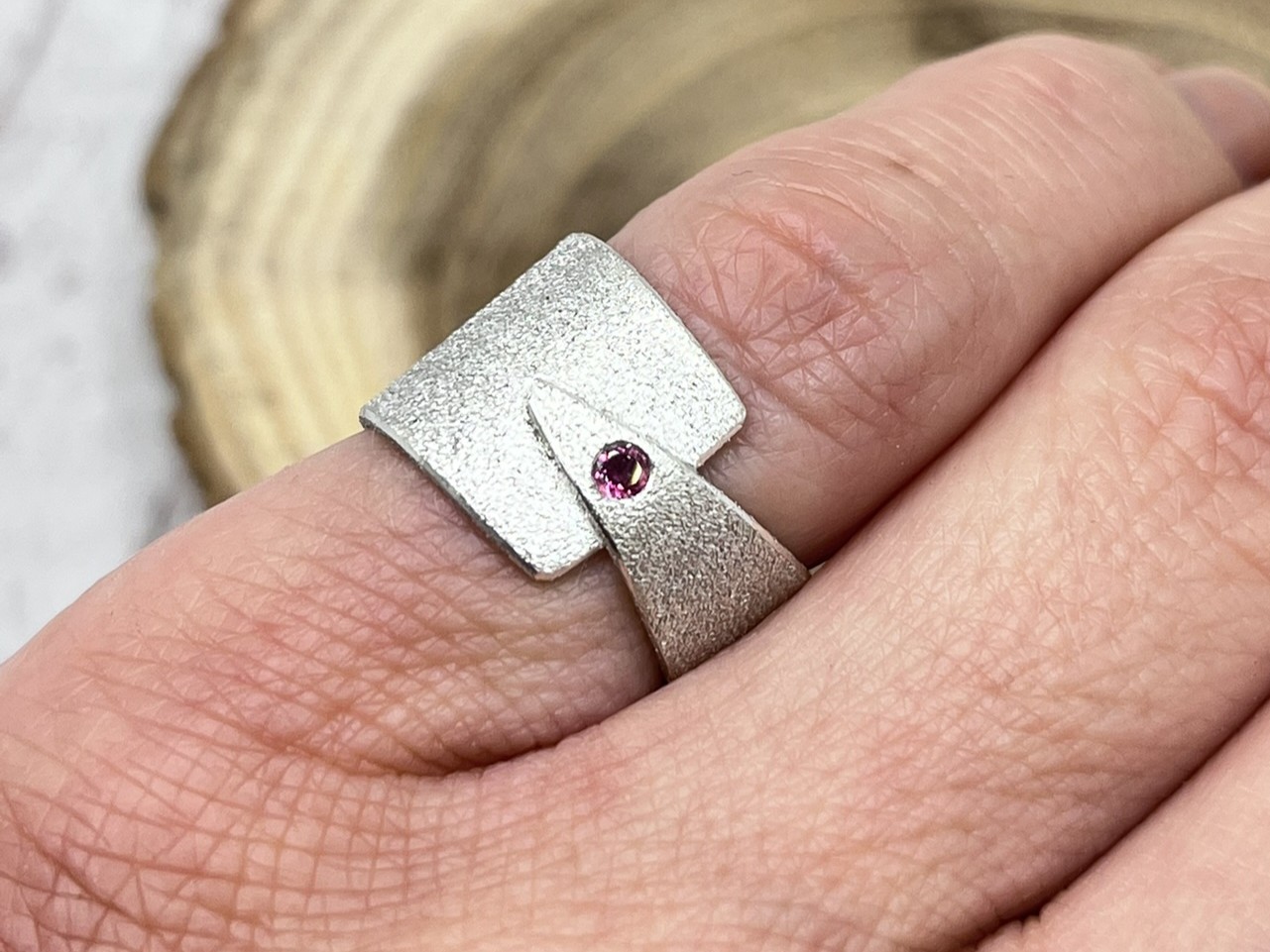 Rózsaszín turmalin ezüst gyűrű