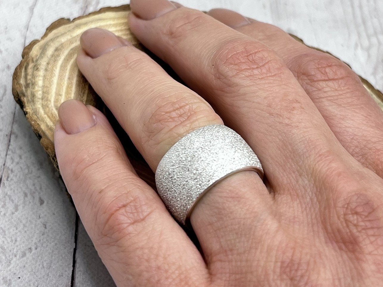 Domború ezüst gyűrű 