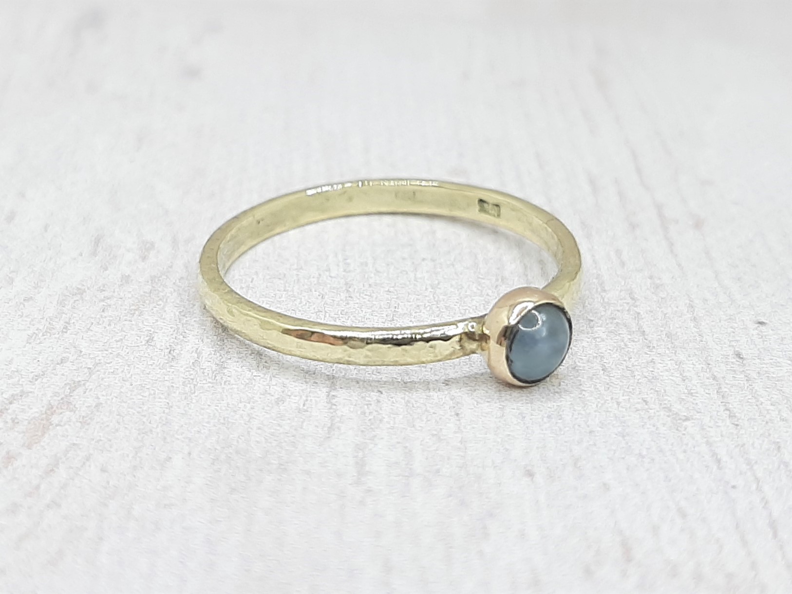 Akvamarin arany gyűrű (14K)