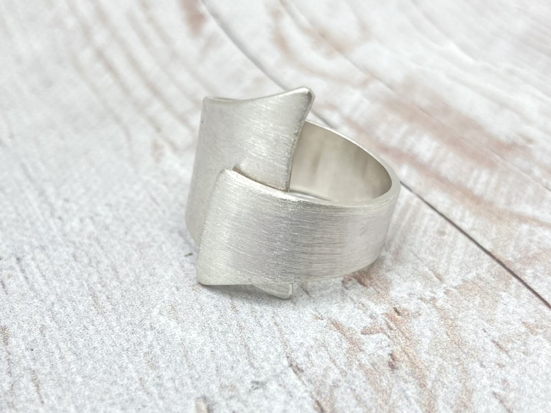 Aszimmetrikus ezüst gyűrű 