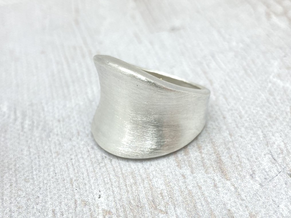 Szálcsiszolt ezüst gyűrű 
