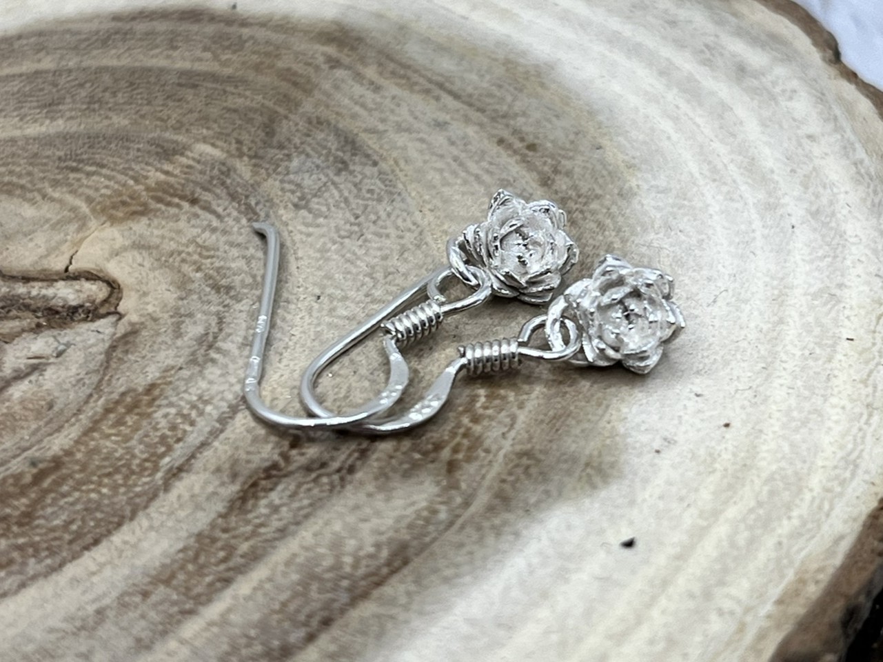 Kövirózsa ezüst fülbevaló (kicsi)