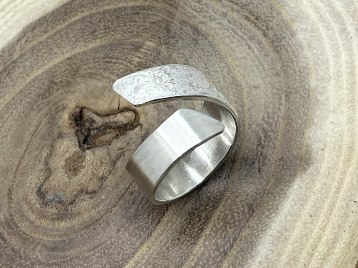 Széles ezüst gyűrű 