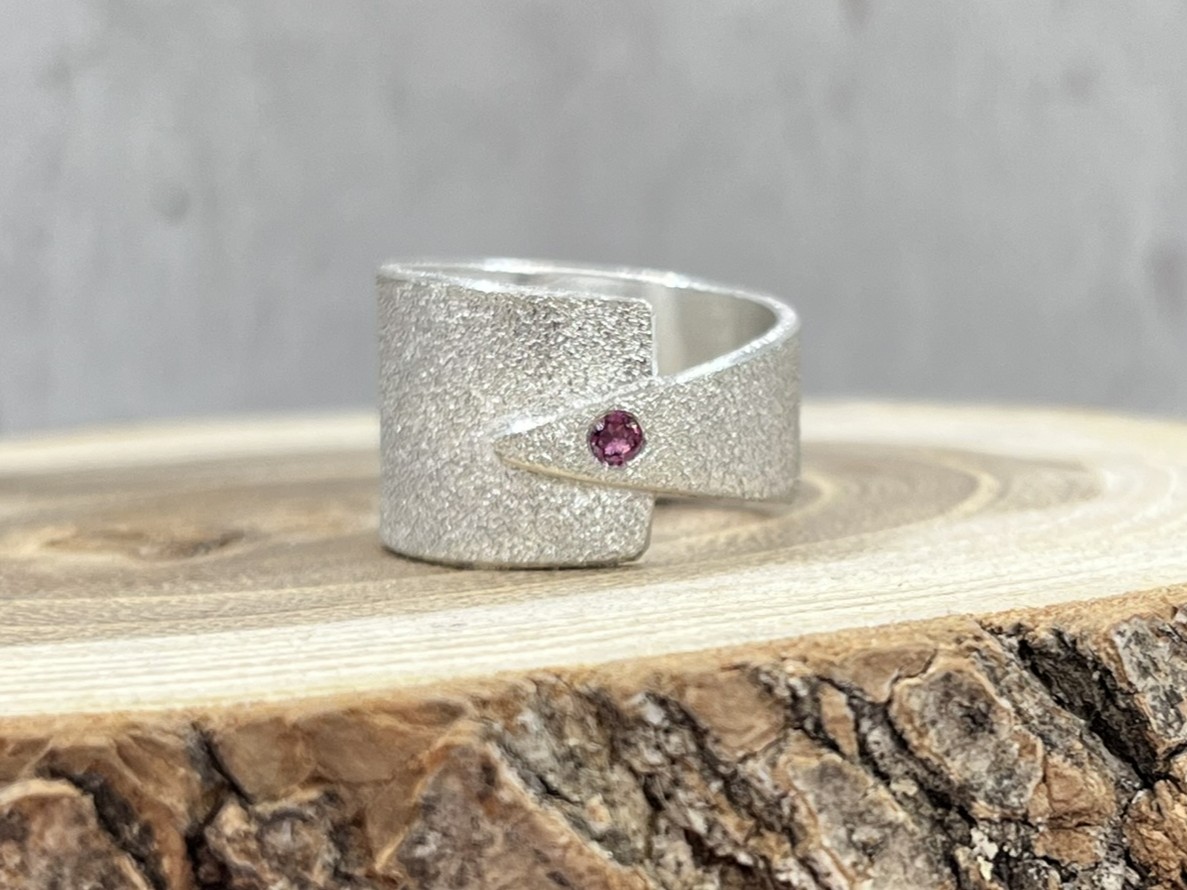 Rózsaszín turmalin ezüst gyűrű